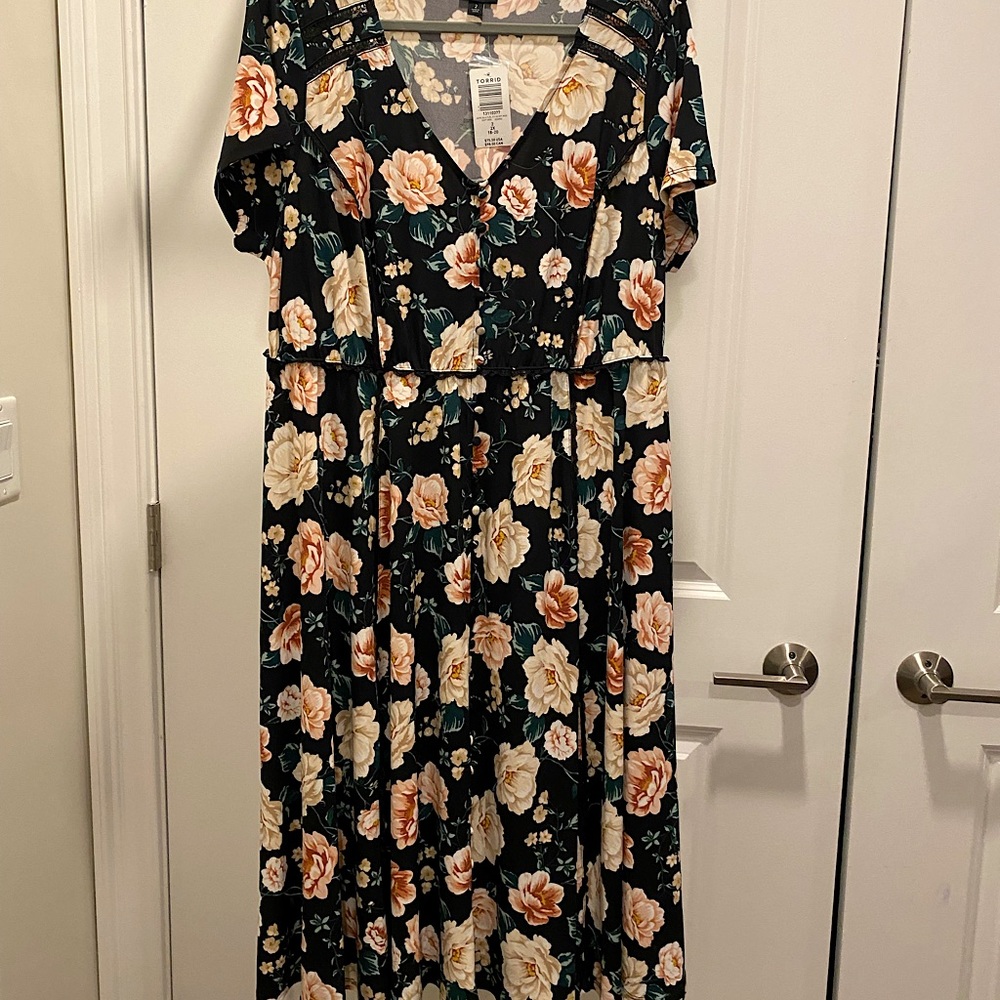 Torrid - Fit & Flare, size 2 (18-20)